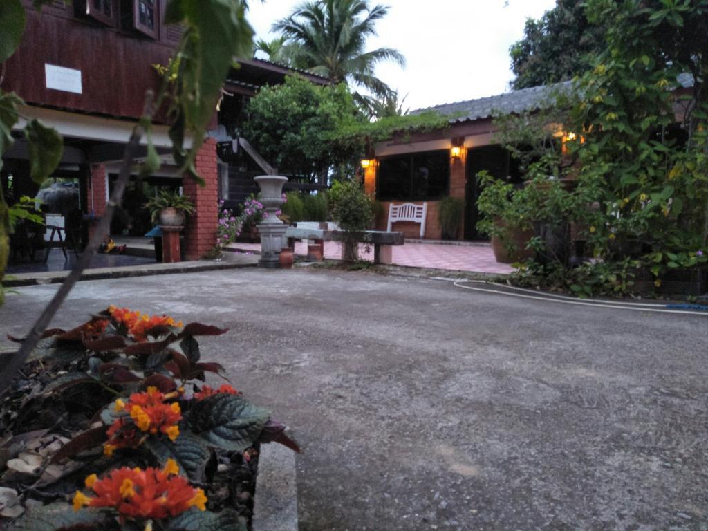 Oui Kaew Homestay Phayao Exterior photo